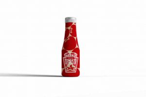 Scopri di più sull'articolo Ketchup in bottiglie di carta al posto della plastica, l’ultima trovata della multinazionale Kraft Heinz