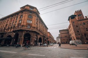 Scopri di più sull'articolo Bologna sarà la prima “città 30” in Italia. Cosa significa?