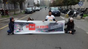 Scopri di più sull'articolo Extinction Rebellion imbratta la sede Rai di Milano e chiede la verità sulla crisi climatica