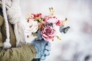 Scopri di più sull'articolo I fiori di Natale: ecco quali piante scegliere per un bouquet rispettoso della stagionalità