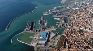 Scopri di più sull'articolo A Livorno in arrivo 45,5 mln di euro per elettrificare le banchine del porto e tagliare le emissioni