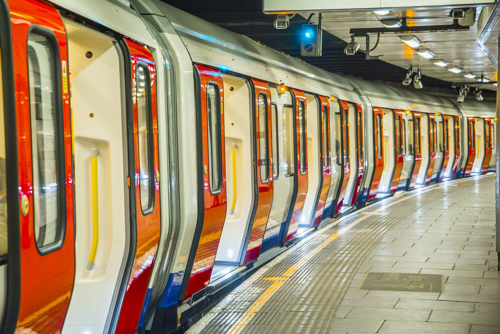 Scopri di più sull'articolo Transizione ecologica? L’Italia non sta favorendo il trasporto su rotaia: treni, metro e tram oggi sono ancora insufficienti