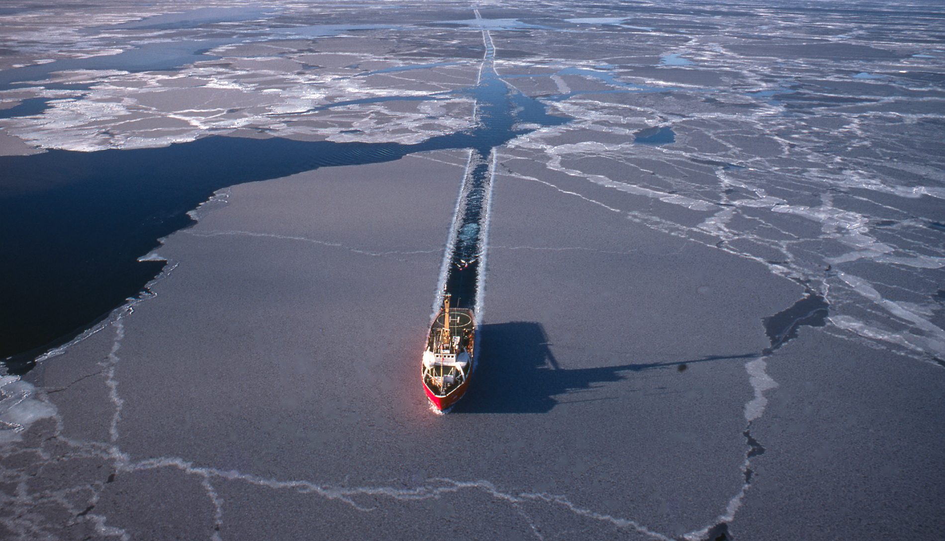 Scopri di più sull'articolo Le navi rompighiaccio e il clima che cambia, ne abbiamo ancora bisogno?