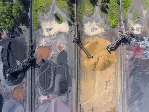 Scopri di più sull'articolo Nuove miniere di carbone bloccate in Australia e in Cile, adesso anche i governi vogliono proteggere l’ambiente