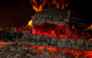 Scopri di più sull'articolo In aumento gli incendi nei cassonetti, Sei Toscana: attenzione alle ceneri di stufe e camini