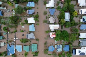 Scopri di più sull'articolo Perchè piove così tanto solo in Emilia Romagna? La situazione “maltempo” resta critica