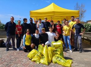 Scopri di più sull'articolo Torna Spiagge e fondali puliti. A Marina di Grosseto gli studenti con Festambiente