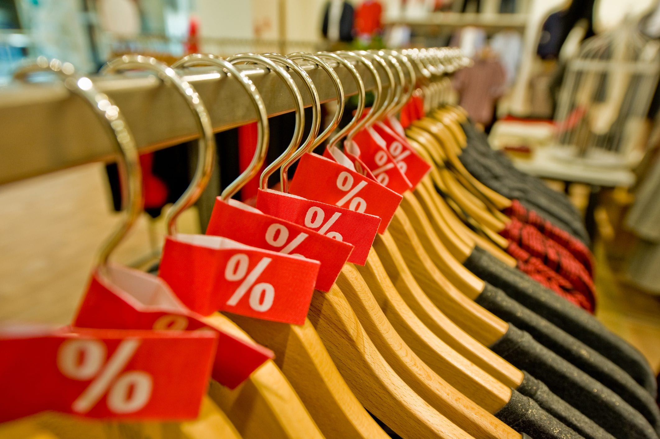 Scopri di più sull'articolo “NoNewClothes”: dal 1° giugno riparte la campagna contro la moda fast fashion