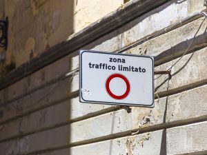 Scopri di più sull'articolo Il settore dell’audiovisivo potrebbe far rivedere la Ztl fascia verde al Comune di Roma