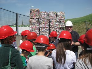 Scopri di più sull'articolo Nella Toscana del sud oltre 9mila studenti a lezione di economia circolare con Ri-creazione