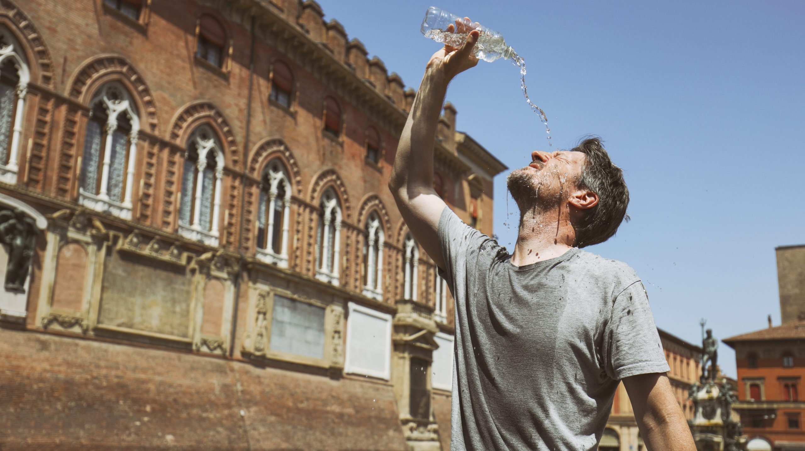 Scopri di più sull'articolo Caldo record nell’estate 2023 in Italia e nel mondo: 4 giorni a 40 gradi con la prima ondata di calore