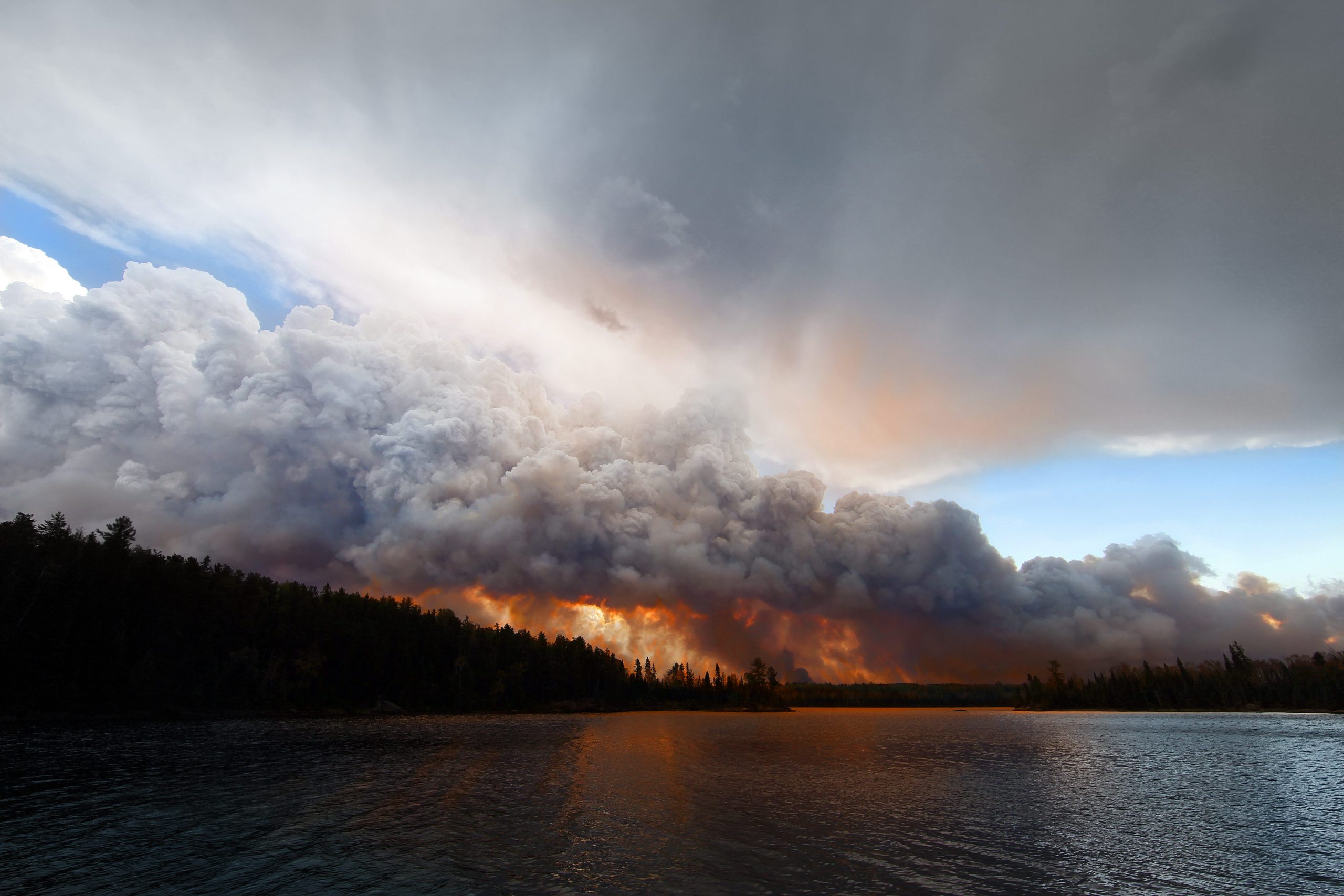 Scopri di più sull'articolo Nube e fumi tossici degli incendi in Canada raggiungo la Norvegia