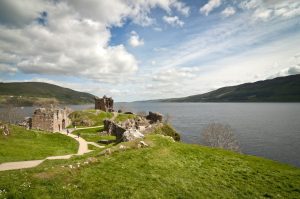 Scopri di più sull'articolo Loch Ness fa di nuovo paura. Ma stavolta per la siccità del lago