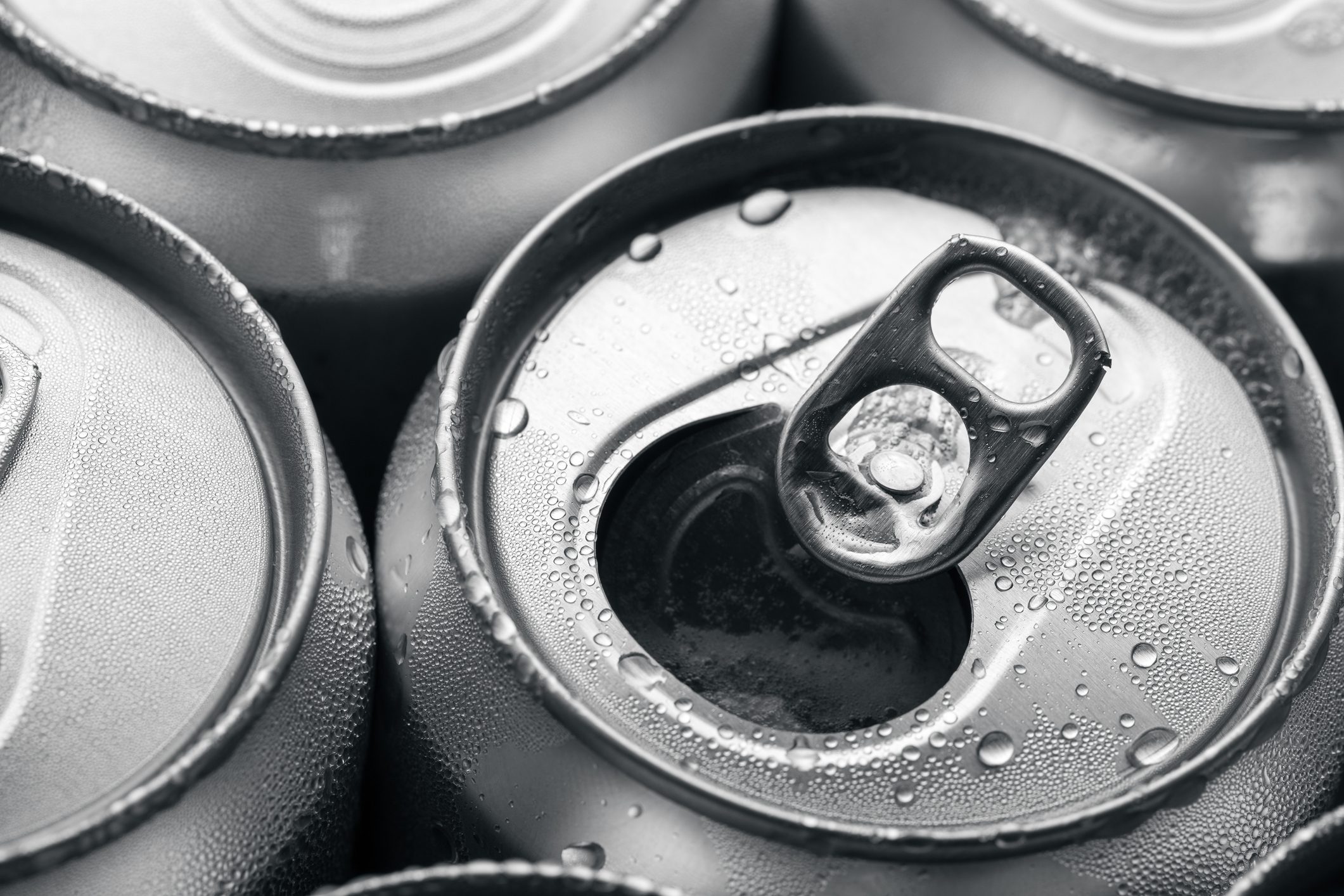 Scopri di più sull'articolo Troppe lattine di bevande da eliminare? Ricicla e realizza decorazioni originali