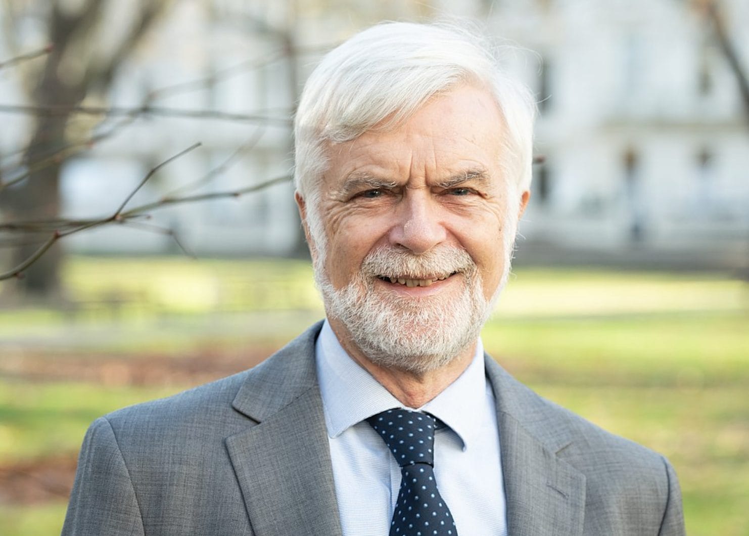 Scopri di più sull'articolo Chi è Jim Skea, il nuovo presidente IPCC e cosa ne pensa dell’obiettivo 1.5° di temperatura