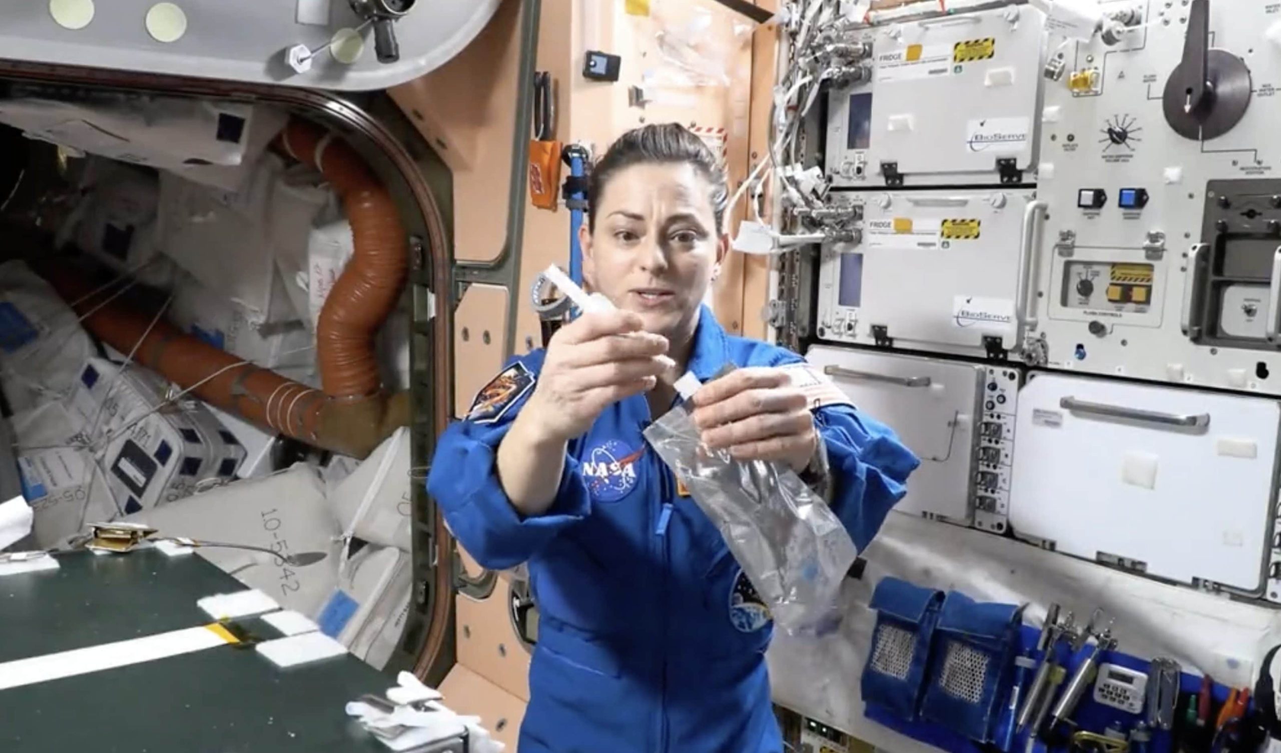 Scopri di più sull'articolo La NASA studia come recuperare l’acqua potabile da sudore e urina