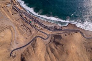 Scopri di più sull'articolo La costa del Perù da arida sta diventando sempre più verde: ecco perché il suo ecosistema è a rischio