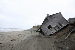 Scopri di più sull'articolo L’erosione minaccia le coste italiane: il 18% circa è in arretramento