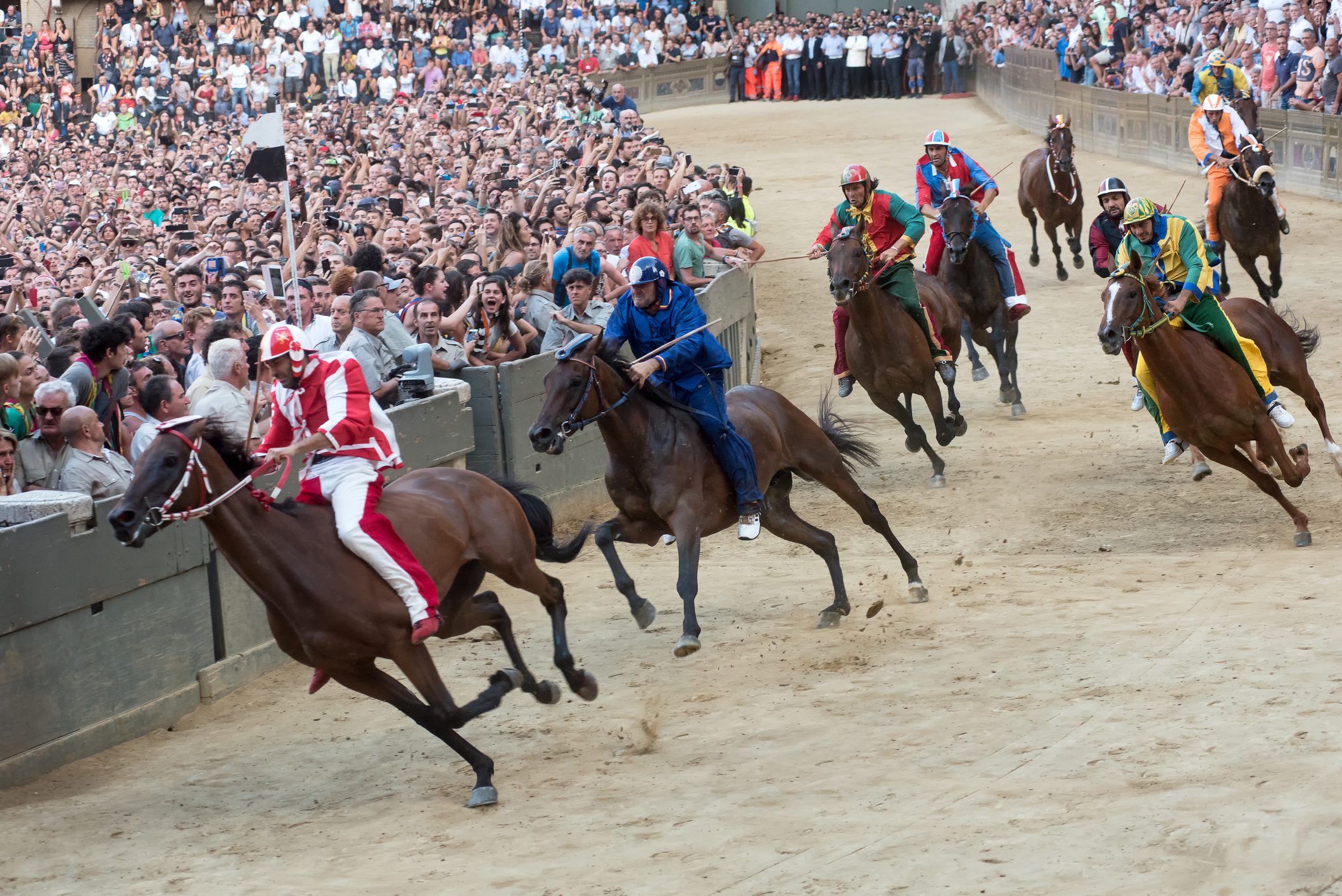Scopri di più sull'articolo Torna il Palio di Siena: le cinque ragioni per cui dovremmo dire basta