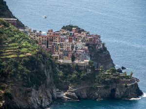 Scopri di più sull'articolo Cinque Terre, crollo a Corniglia: perché la falesia può cedere