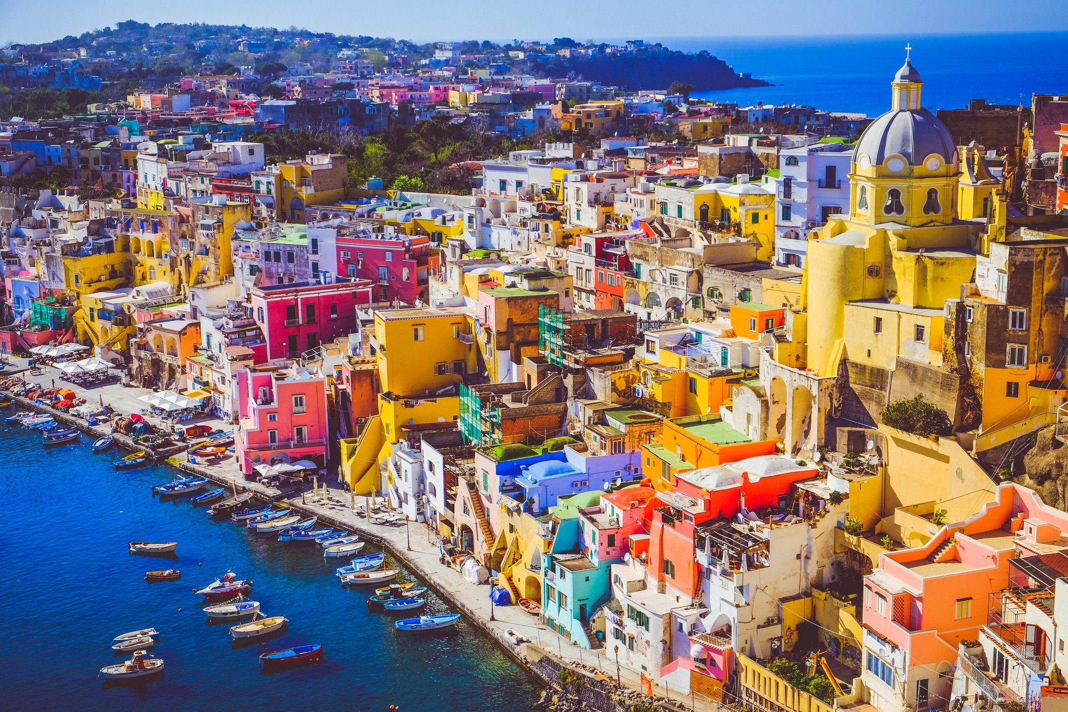 Scopri di più sull'articolo La svolta green di Procida: acqua alla spina nei locali per dire addio alle bottigliette di plastica
