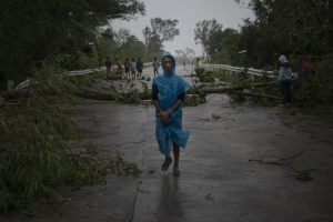 Scopri di più sull'articolo Cina, Hong Kong e Taiwan paralizzate dai tifoni Saola e Haikui: oltre un milione di persone evacuate