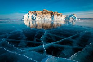 Scopri di più sull'articolo Il lago Bajkal è a rischio: la Russia verso l’approvazione della deforestazione dell’area