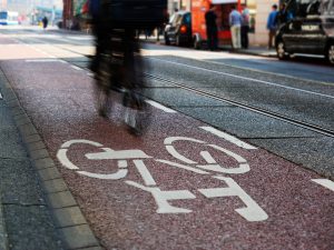 Scopri di più sull'articolo Cosa cambia con il nuovo Codice della Strada? Le nuove regole per bici elettriche e monopattini