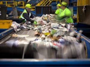 Scopri di più sull'articolo L’Italia continua a crescere nel riciclo dei rifiuti di imballaggio: raggiunti con 7 anni d’anticipo gli obiettivi europei