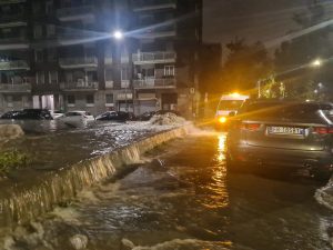 Scopri di più sull'articolo Milano, esonda il fiume Seveso: il nubifragio colpisce le zone a nord del capoluogo lombardo