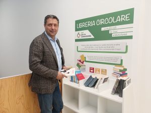 Scopri di più sull'articolo Settimana europea per la riduzione dei rifiuti, Sei Toscana lancia la “libreria circolare”