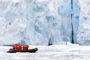 Scopri di più sull'articolo Lo scioglimento dei ghiacciai in Antartide è irreversibile. Livelli dei mari, specie animali, clima: quali saranno le conseguenze?