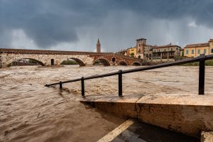 Scopri di più sull'articolo Allerta meteo rossa in Veneto e frane in Liguria: dove si sono verificati gli allagamenti e perché c’entra la crisi climatica