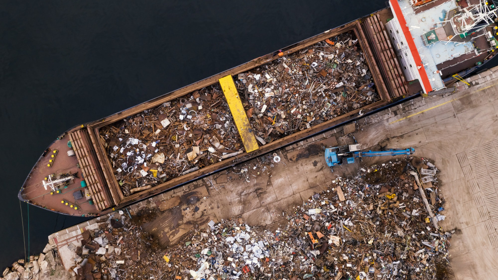 Scopri di più sull'articolo L’Ue stringe le maglie per l’export dei rifiuti, vietate la plastiche verso Paesi non Ocse