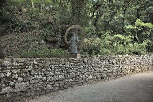 Scopri di più sull'articolo Alla scoperta dell’Eremo delle Carceri: un trekking imperdibile ad Assisi, immersi nella natura umbra