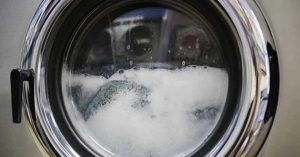 Scopri di più sull'articolo Come fare un bucato ecologico: 3 consigli per lavare senza inquinare