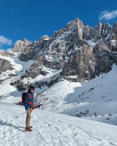 Scopri di più sull'articolo “Lo sci alpino oggi è da sfigati, viviamo diversamente la montagna” la storia di Alberto ex maestro da sci