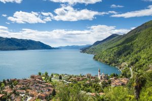 Scopri di più sull'articolo I 5 laghi in Piemonte dove si può fare il bagno: natura, relax e divertimento