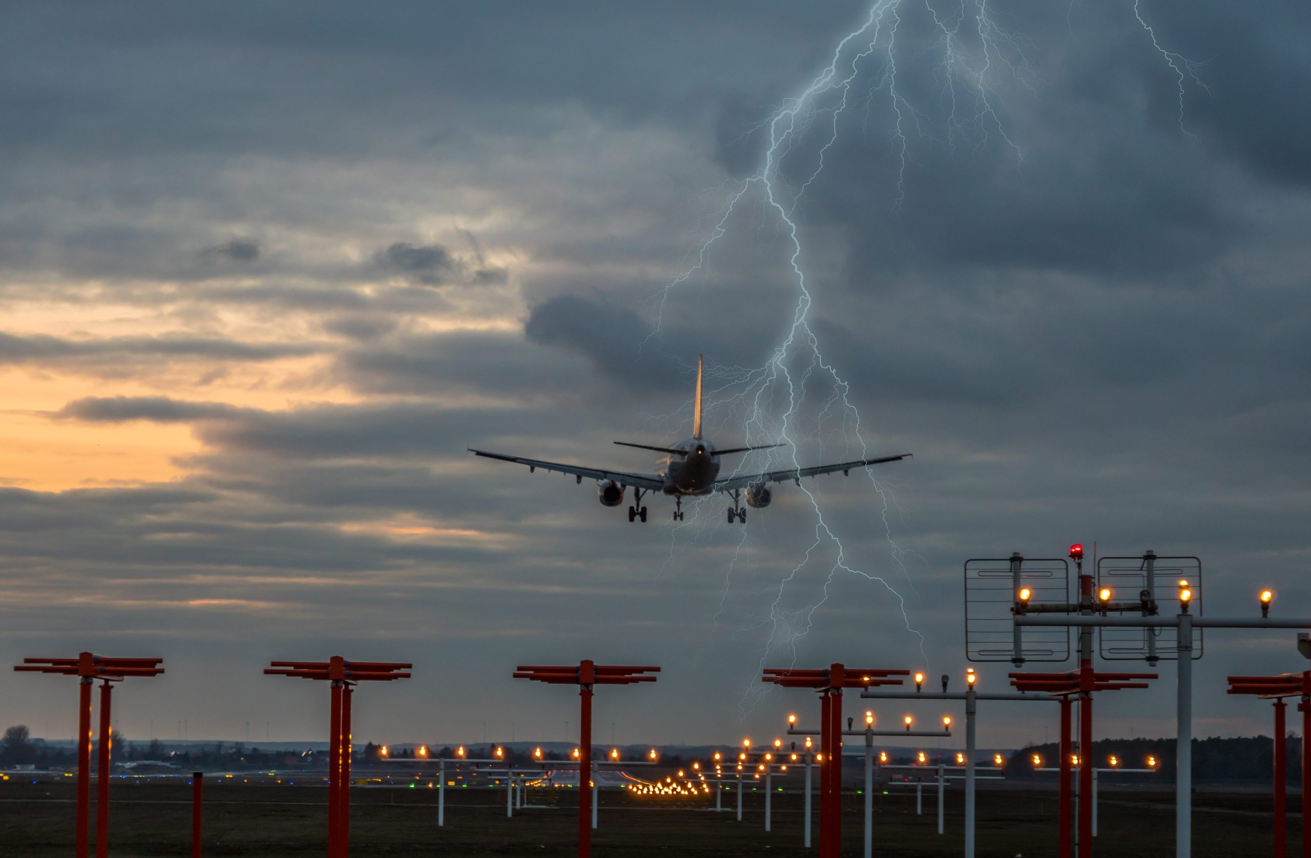 Scopri di più sull'articolo Perché dietro il tragico volo Londra-Singapore c’entra il cambiamento climatico: i nessi tra turbolenza e clima