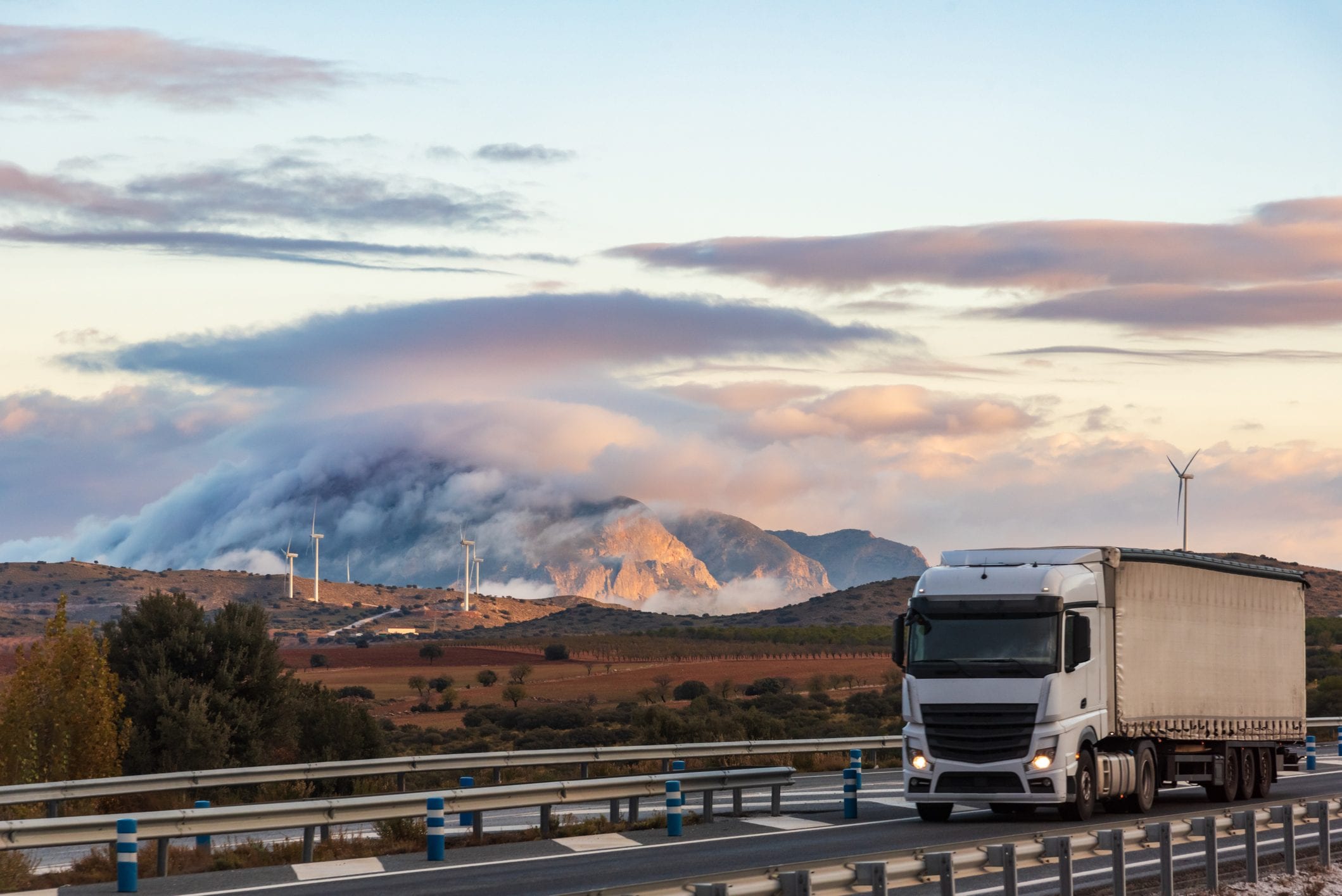 Scopri di più sull'articolo L’Italia vota ”No” al nuovo regolamento europeo sulle emissioni di Camion e Bus: la legge viene approvata