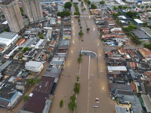 Scopri di più sull'articolo Piogge e alluvioni in Brasile, quali sono le cause del peggior disastro climatico della storia del Paese