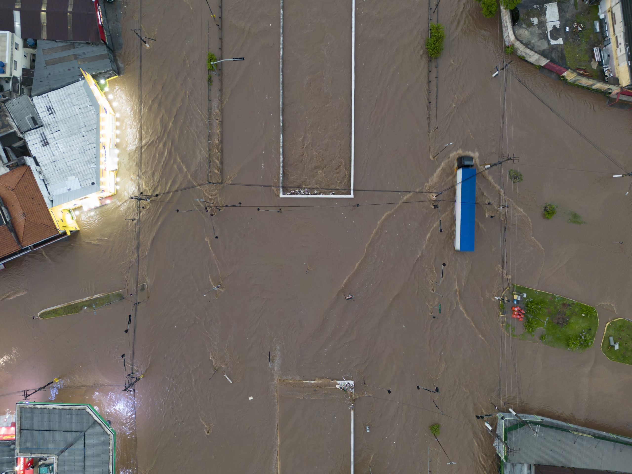 Scopri di più sull'articolo “Sono originaria della provincia di Rio Grande do Sul, molti civili hanno perso tutto”: Il racconto diretto delle alluvioni in Brasile
