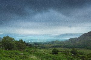 Scopri di più sull'articolo Perché piove così tanto e quando potrebbe smettere