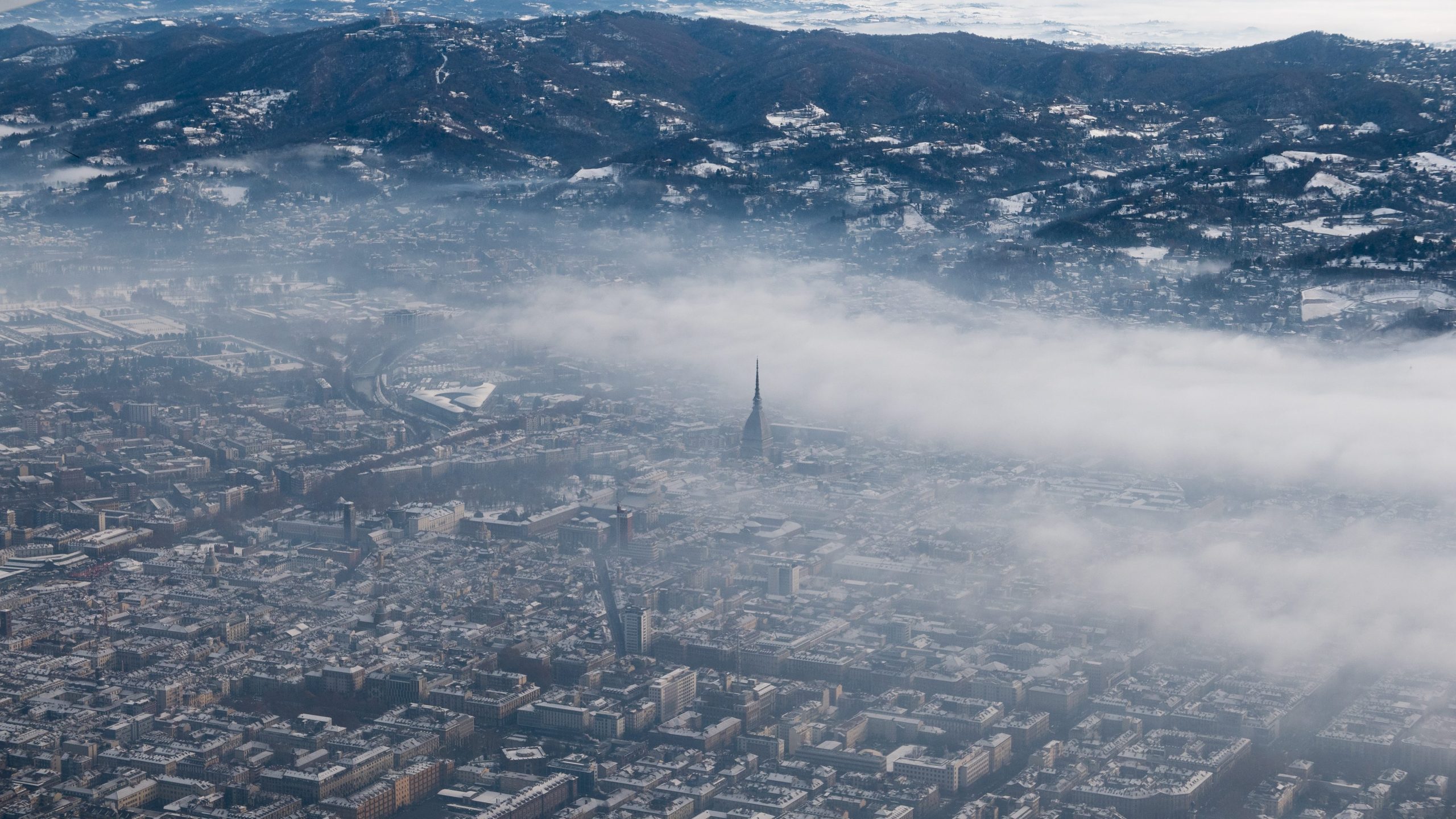 Scopri di più sull'articolo Processo Smog, a Torino inizia la causa-speranza per i cittadini sulla qualità dell’aria: imputati gli ex amministratori