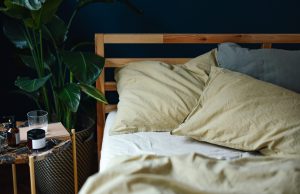 Scopri di più sull'articolo 5 consigli per avere i cuscini sempre freschi in estate (usando meno il condizionatore!)
