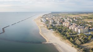 Scopri di più sull'articolo Le 10 spiagge più belle dell’Emilia-Romagna: scopri le baie all’insegna del relax