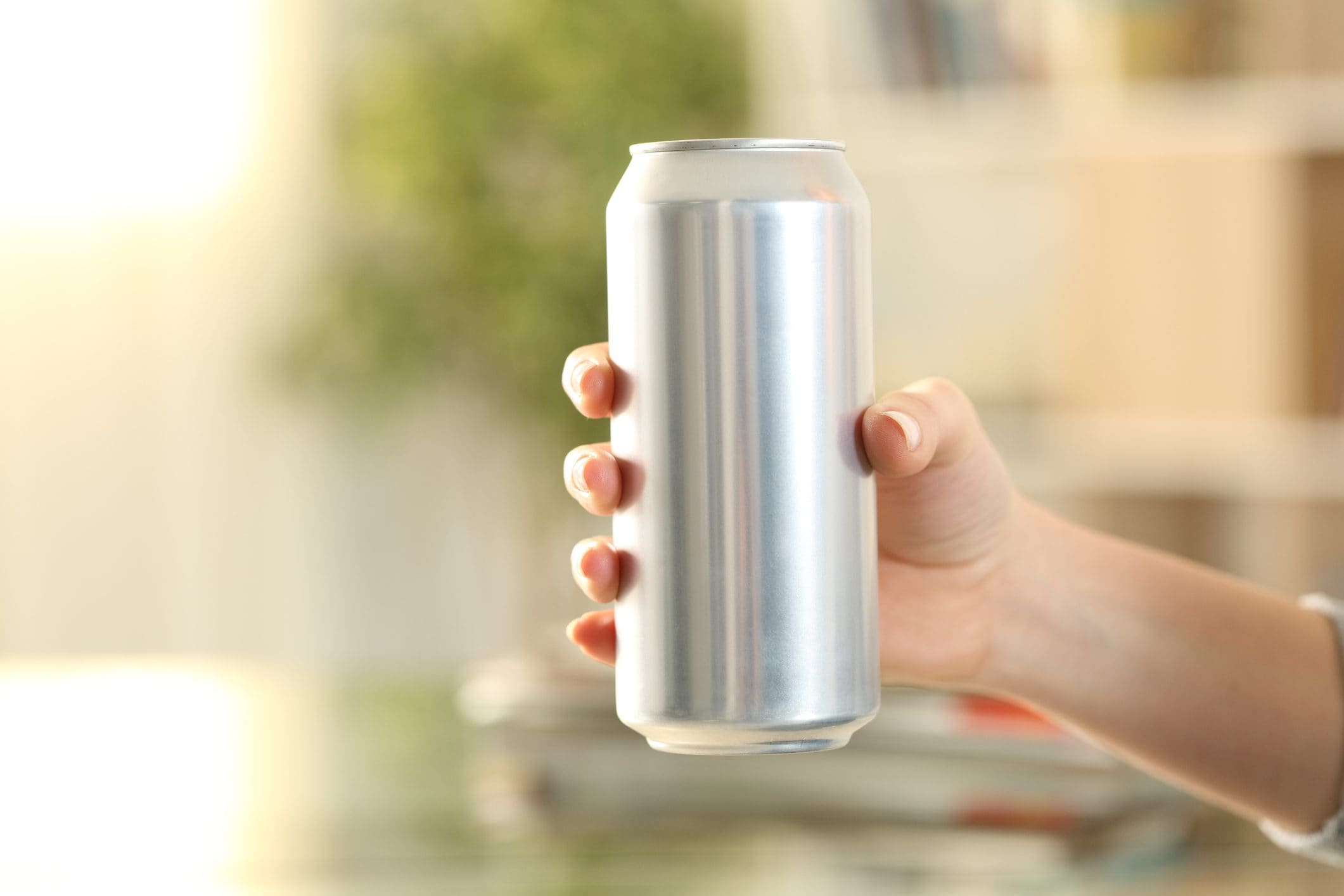 Scopri di più sull'articolo Come riutilizzare le vecchie lattine: 7 idee originali
