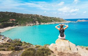 Scopri di più sull'articolo Le spiagge a numero chiuso della Sardegna: quali sono e come prenotare