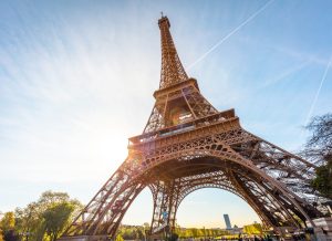 Scopri di più sull'articolo Perché le alte temperature fanno allungare la Tour Eiffel