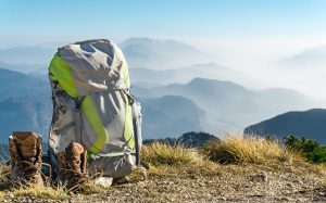 Scopri di più sull'articolo Come lavare uno zaino da trekking senza rovinarlo (mai in lavatrice!)